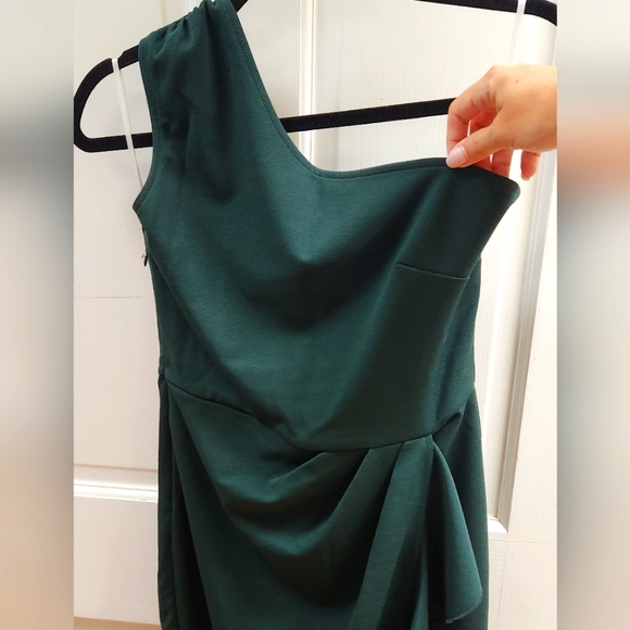 NWT! S Dark Green Cross Over Dress - Picture 2 of 6